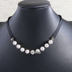 DIOR 목걸이