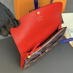 루이비통에밀리장지갑