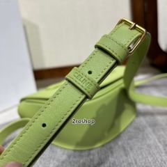 셀린느폴코백 (CUIR트리오페)
