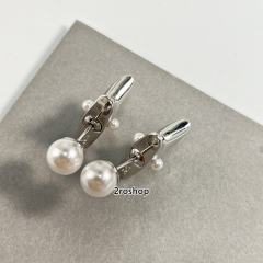 DIOR 피어싱
