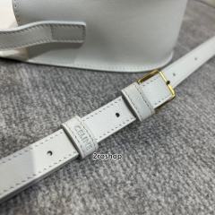 셀린느폴코백 (CUIR트리오페)