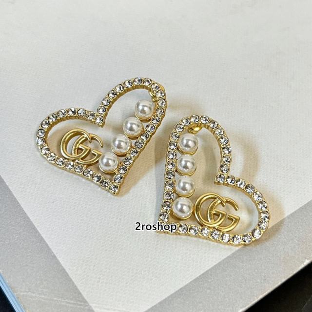 GUCCI 피어싱