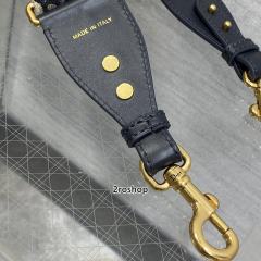 디올자수스트랩오블리크블루