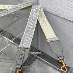 디올자수스트랩오블리크그레이