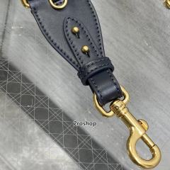 디올자수스트랩오블리크메달블루