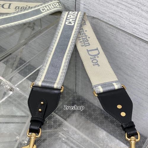 디올자수스트랩그레이