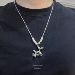 LV 목걸이