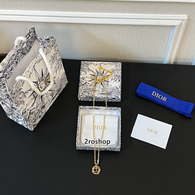 DIOR 목걸이