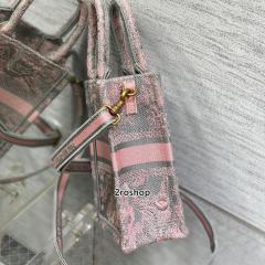 디올북토트백미니휴대폰백