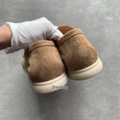 로로피아나로퍼