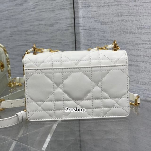 디올카로백미니화이트
