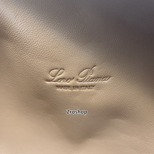 로로피아나클러치