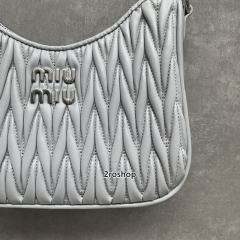 미우미우마테라쎄숄더백