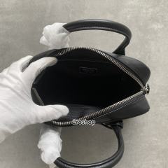 프라다토트백