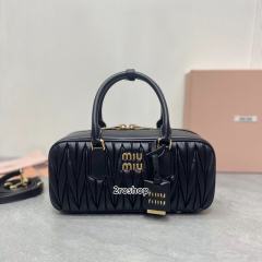 미우미우마테라쎄탑핸들백27cm