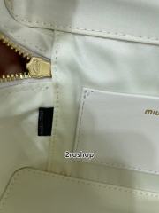 미우미우마테라쎄나파가죽숄더백18cm