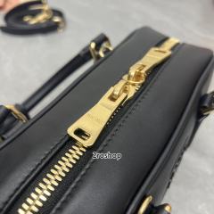 미우미우아르카디가죽백22cm