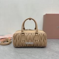 미우미우마테라쎄탑핸들백27cm