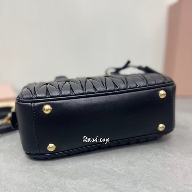미우미우마테라쎄탑핸들백22cm