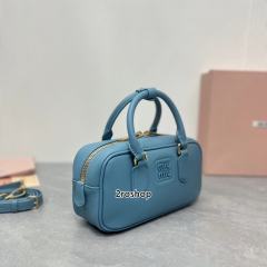 미우미우아르카디가죽백22cm