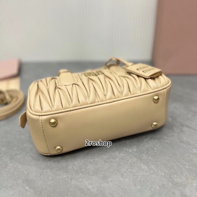 미우미우마테라쎄탑핸들백22cm