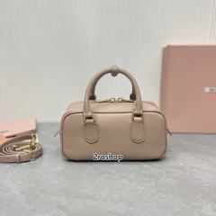 미우미우아르카디가죽백22cm
