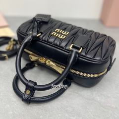 미우미우마테라쎄탑핸들백22cm