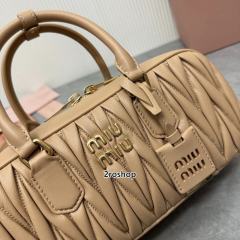 미우미우마테라쎄탑핸들백27cm