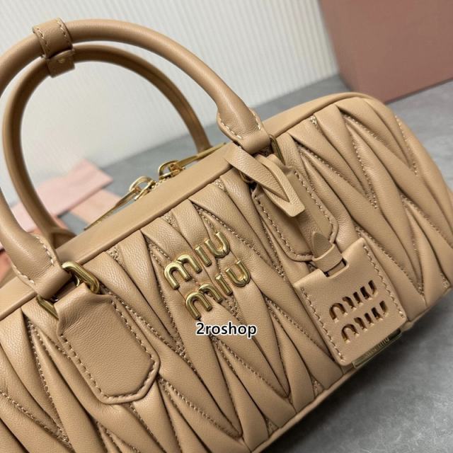 미우미우마테라쎄탑핸들백27cm