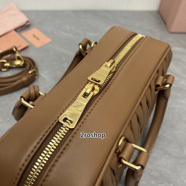 미우미우마테라쎄탑핸들백27cm
