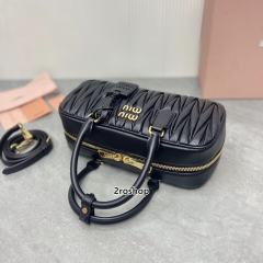 미우미우마테라쎄탑핸들백27cm