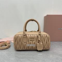 미우미우마테라쎄탑핸들백27cm