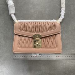 미우미우숄더백