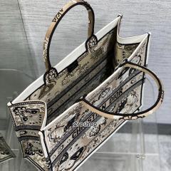 디올북토트백라지