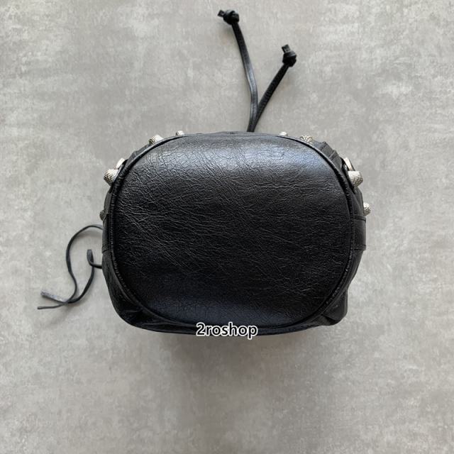 발렌시아가버킷백