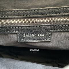 발렌시아가버킷백