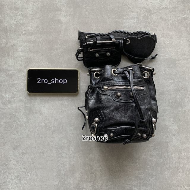 발렌시아가버킷백