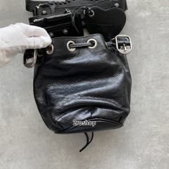 발렌시아가버킷백