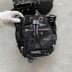 발렌시아가버킷백