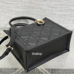디올북토트스트랩백스몰블랙