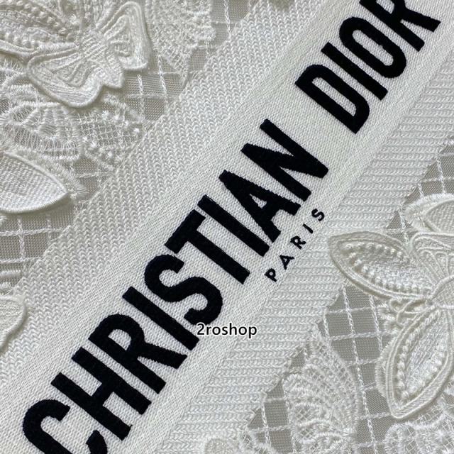 디올북토트백미듐