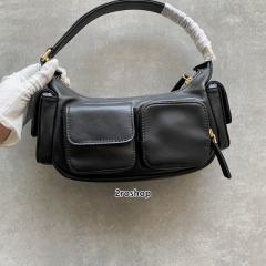 미우미우포켓백블랙