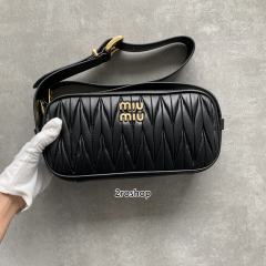 미우미우마테라쎄나파가죽숄더백블랙