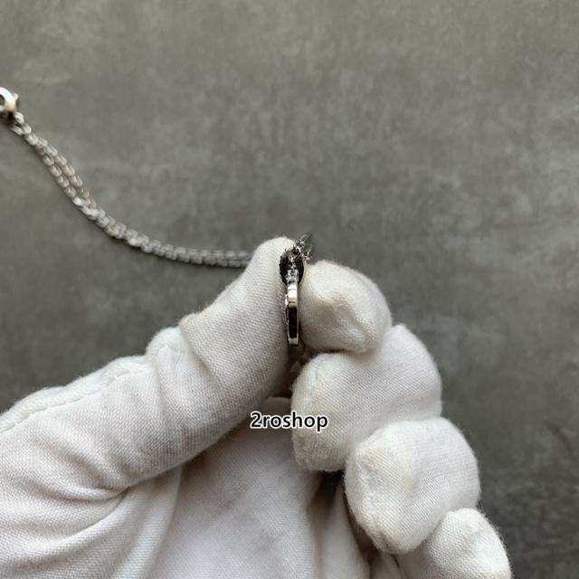 디올목걸이