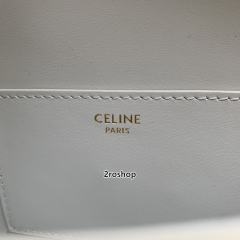 셀린느타부스트랩클러치화이트