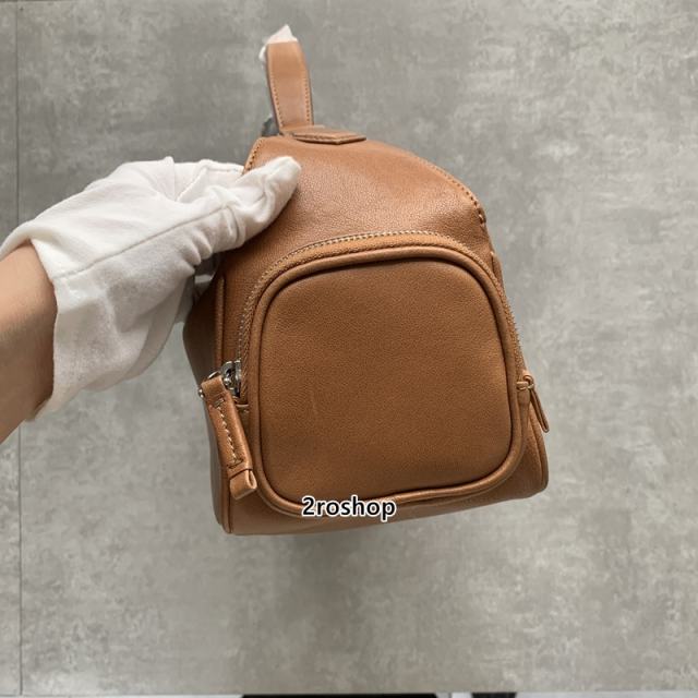 미우미우포켓숄더백