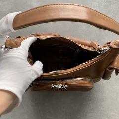 미우미우포켓숄더백브라운