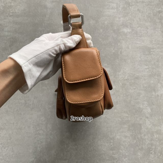 미우미우포켓숄더백브라운