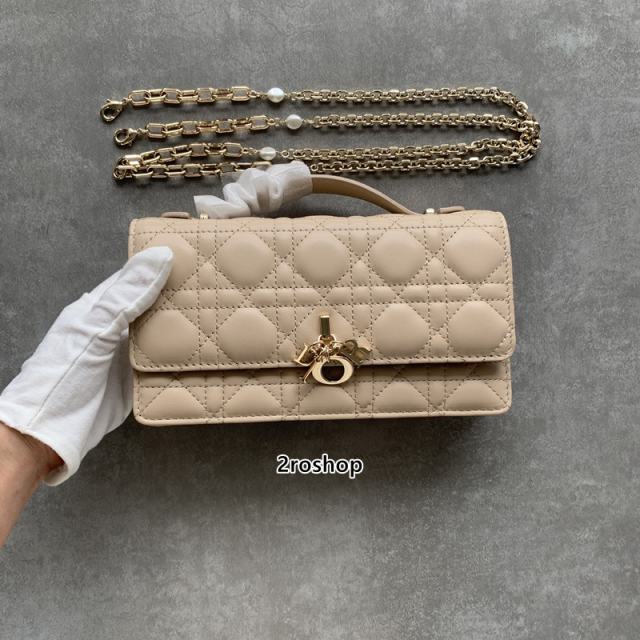 디올레이디백미스디올미니베이지