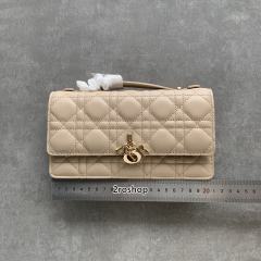 디올레이디백미스디올미니베이지